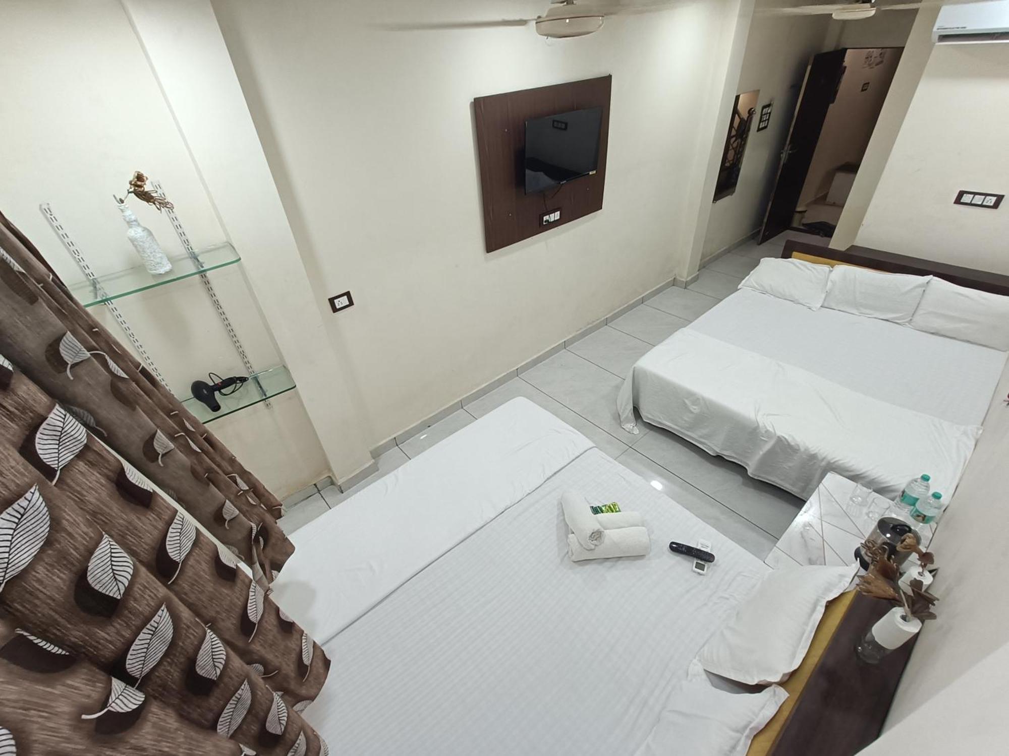 Ginger Hotels Ujjain Tower Kshipra Inn-Family Stay Airconditioned Hotel Экстерьер фото